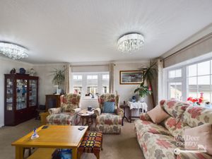 Living Room- click for photo gallery